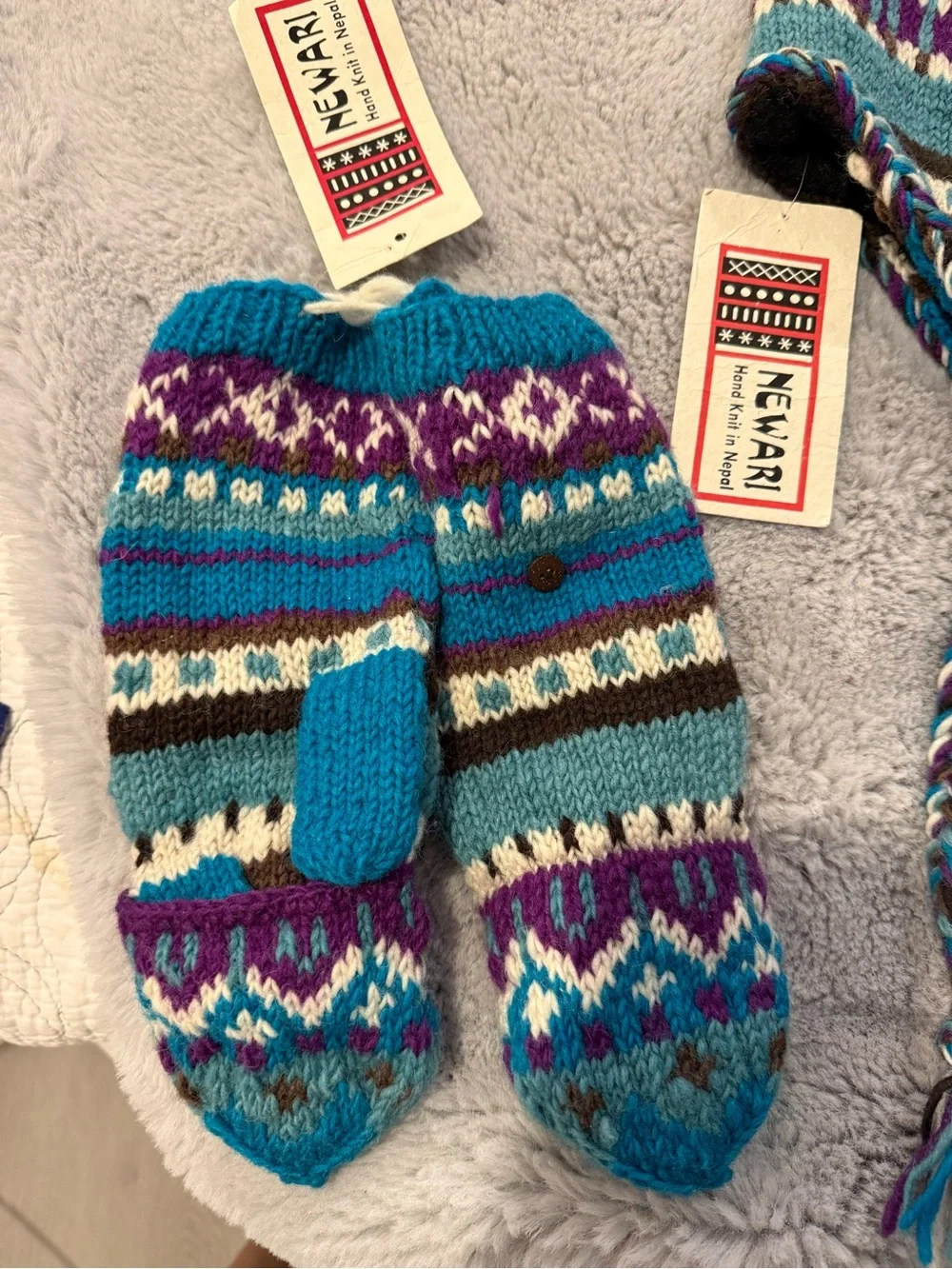 NWT Newari Hand Knit 100% Wool Fair Isle Nordic Ear Flap Hat & Mittens Set